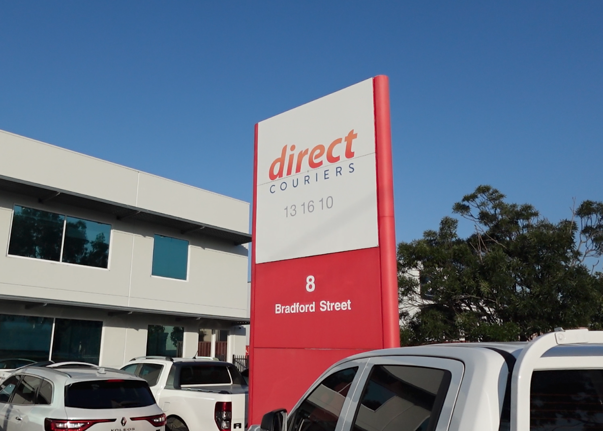 Direct couriers sign